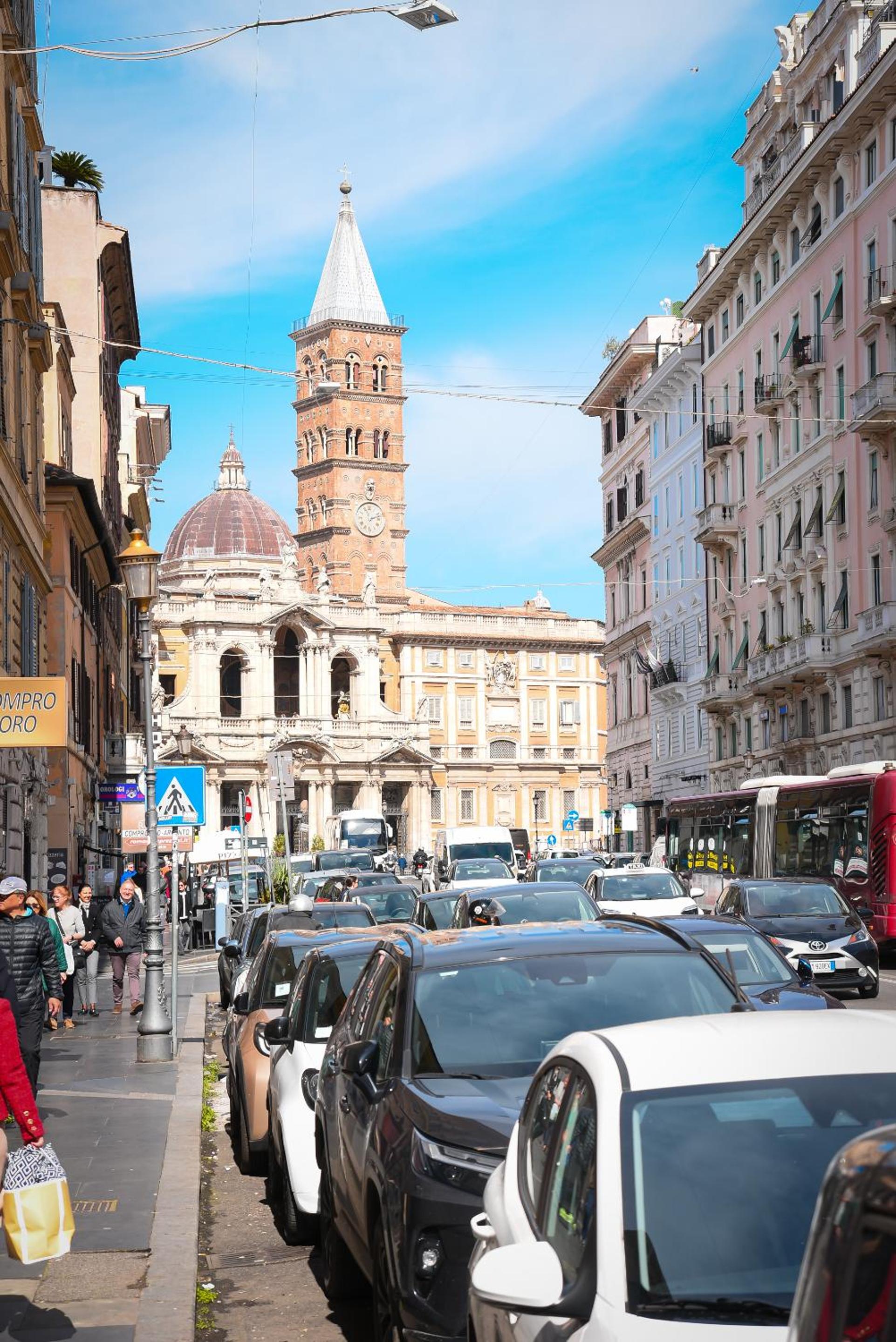 BQ House FORI IMPERIALI Luxury Rooms