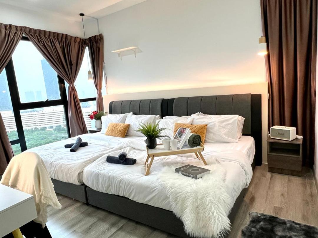 Mosaic Residence Mid Valley South Key BY R9 Homestay
