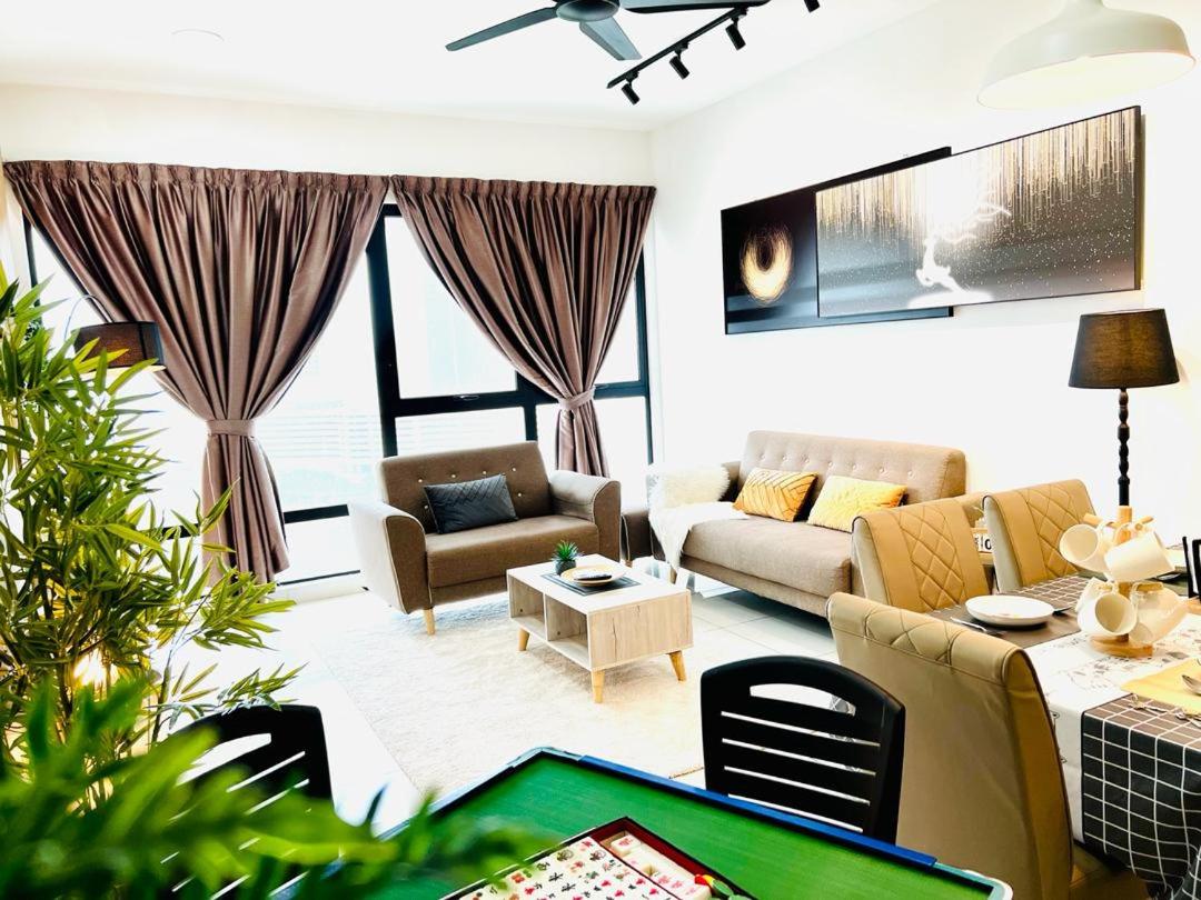 Mosaic Residence Mid Valley South Key BY R9 Homestay