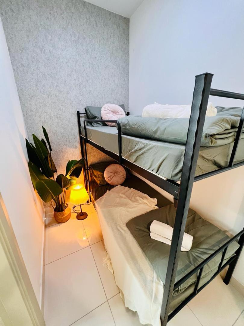 Mosaic Residence Mid Valley South Key BY R9 Homestay
