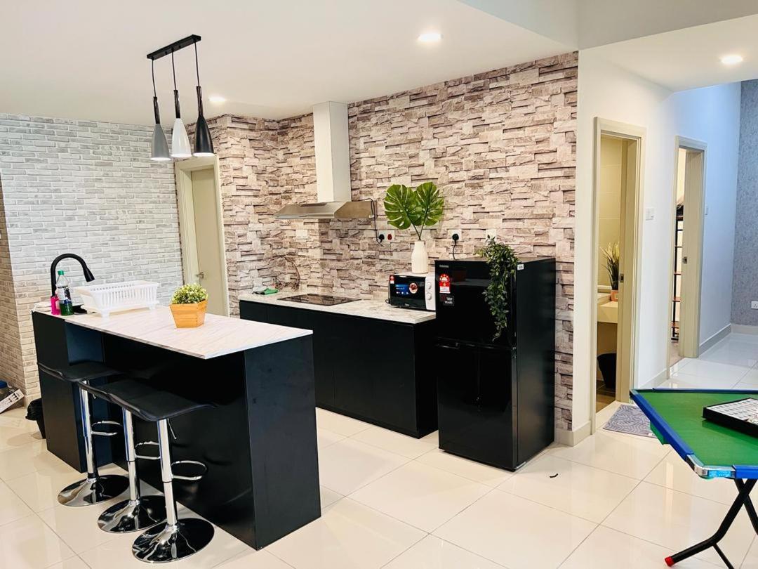 Mosaic Residence Mid Valley South Key BY R9 Homestay