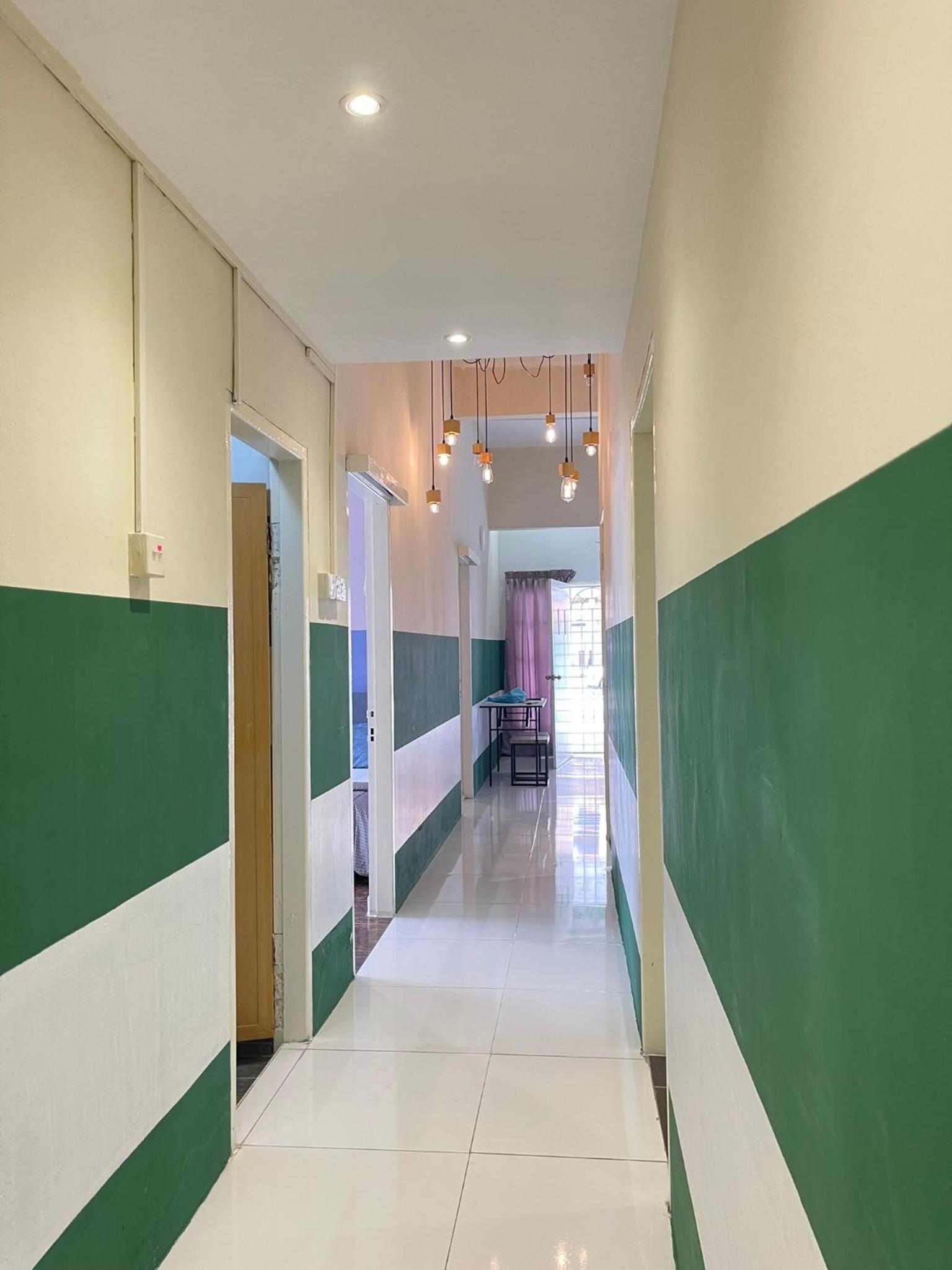 Muslim Homestay Teluk Intan ( Hotel Style Room ) by Mr Homestay photo 2