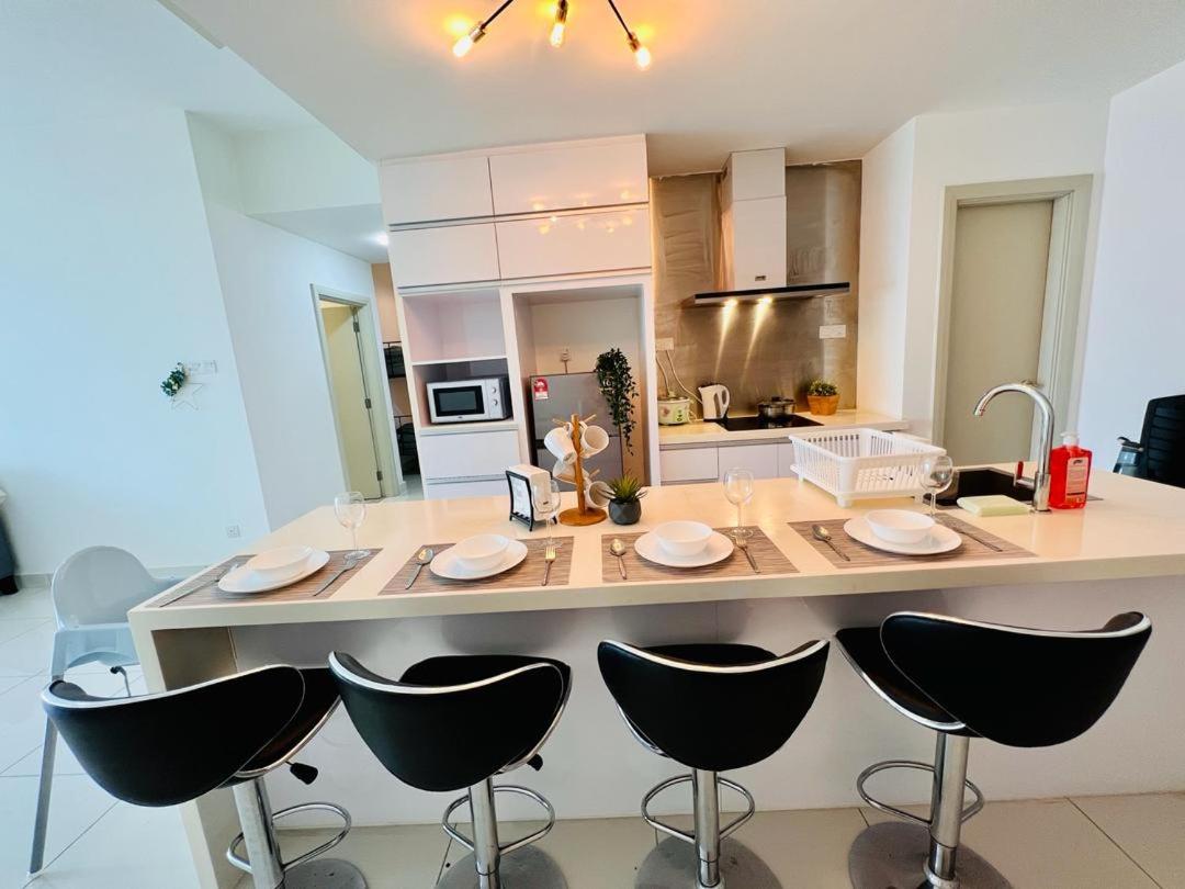 Mosaic Residence Mid Valley South Key BY R9 Homestay