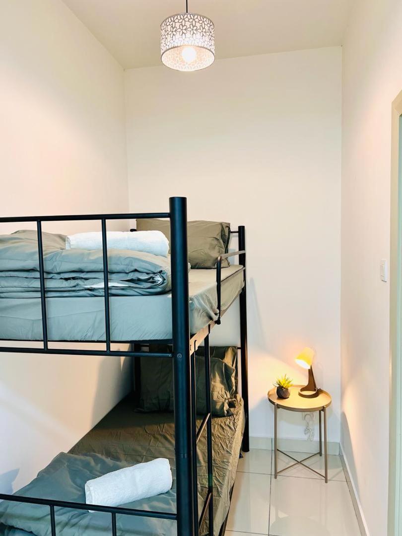 Mosaic Residence Mid Valley South Key BY R9 Homestay