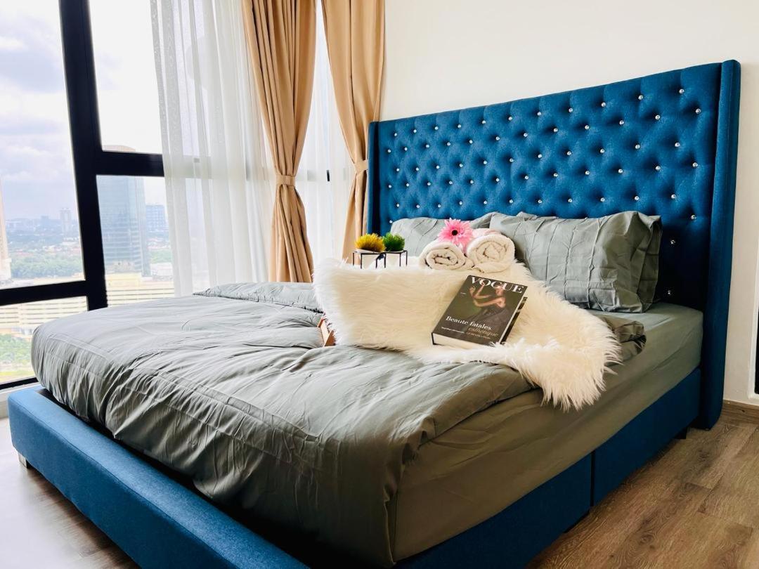 Mosaic Residence Mid Valley South Key BY R9 Homestay