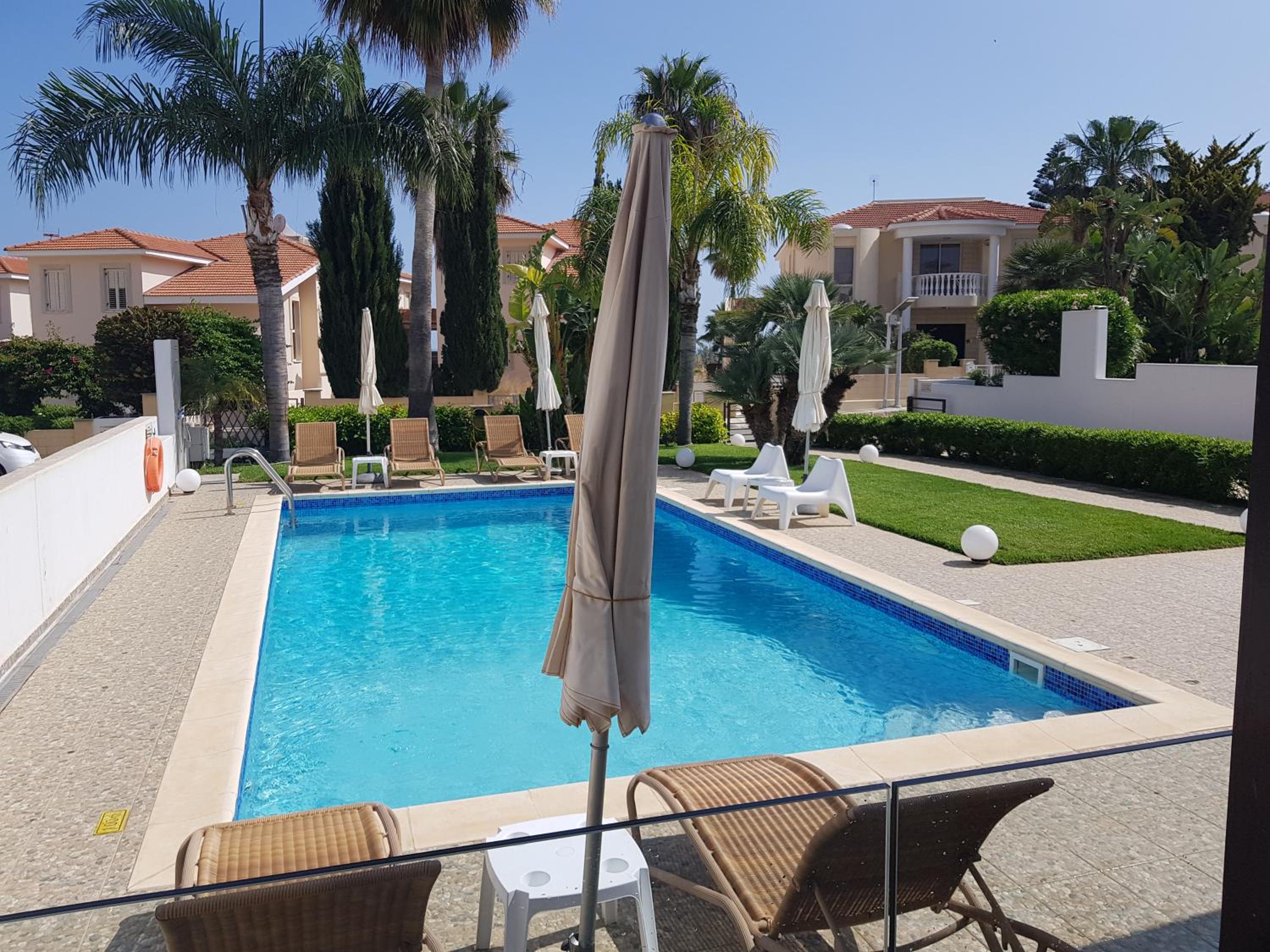 POSEIDONIA BEACH GARDENS