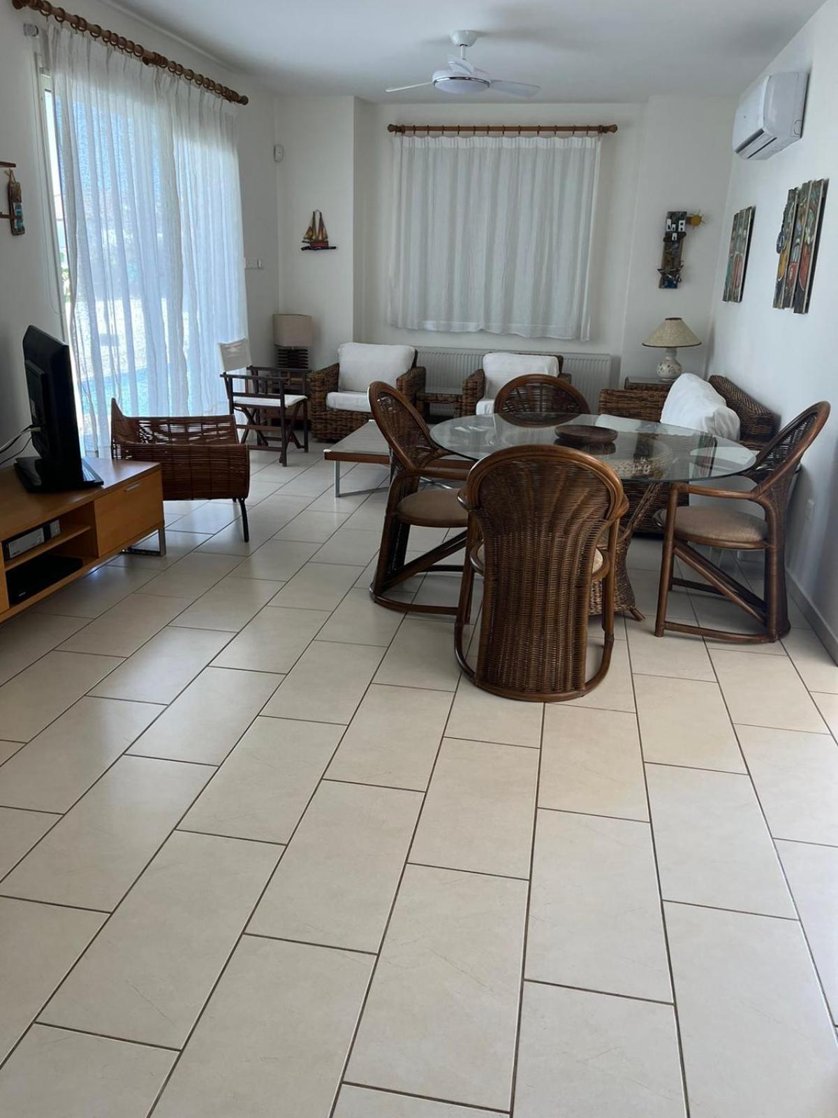 POSEIDONIA BEACH GARDENS