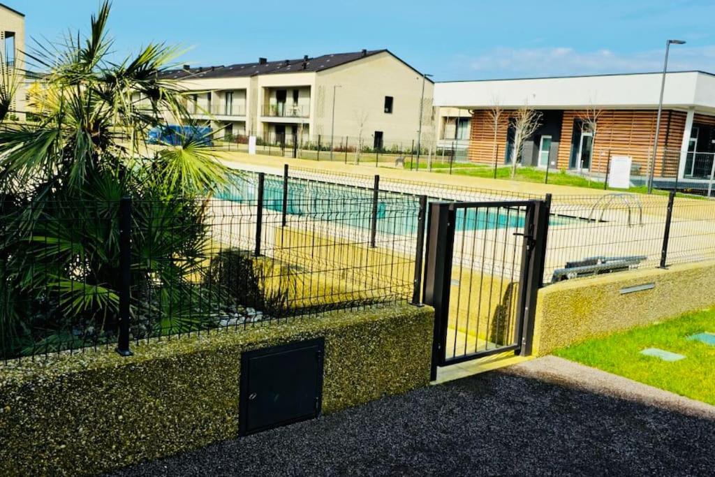 Poolvision Apartment
