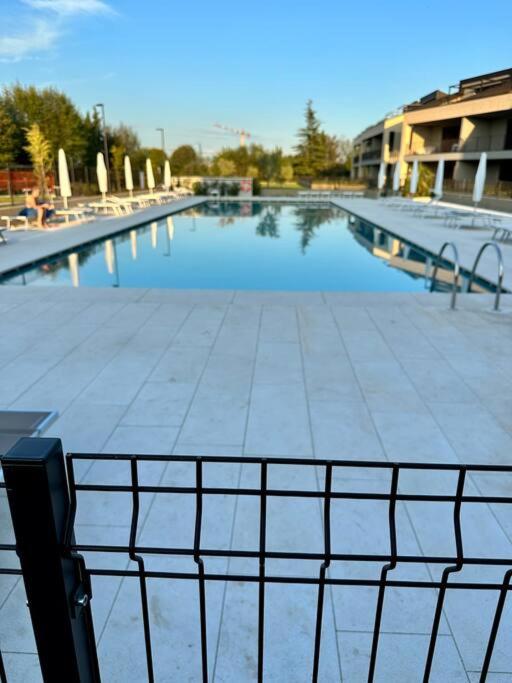 Poolvision Apartment