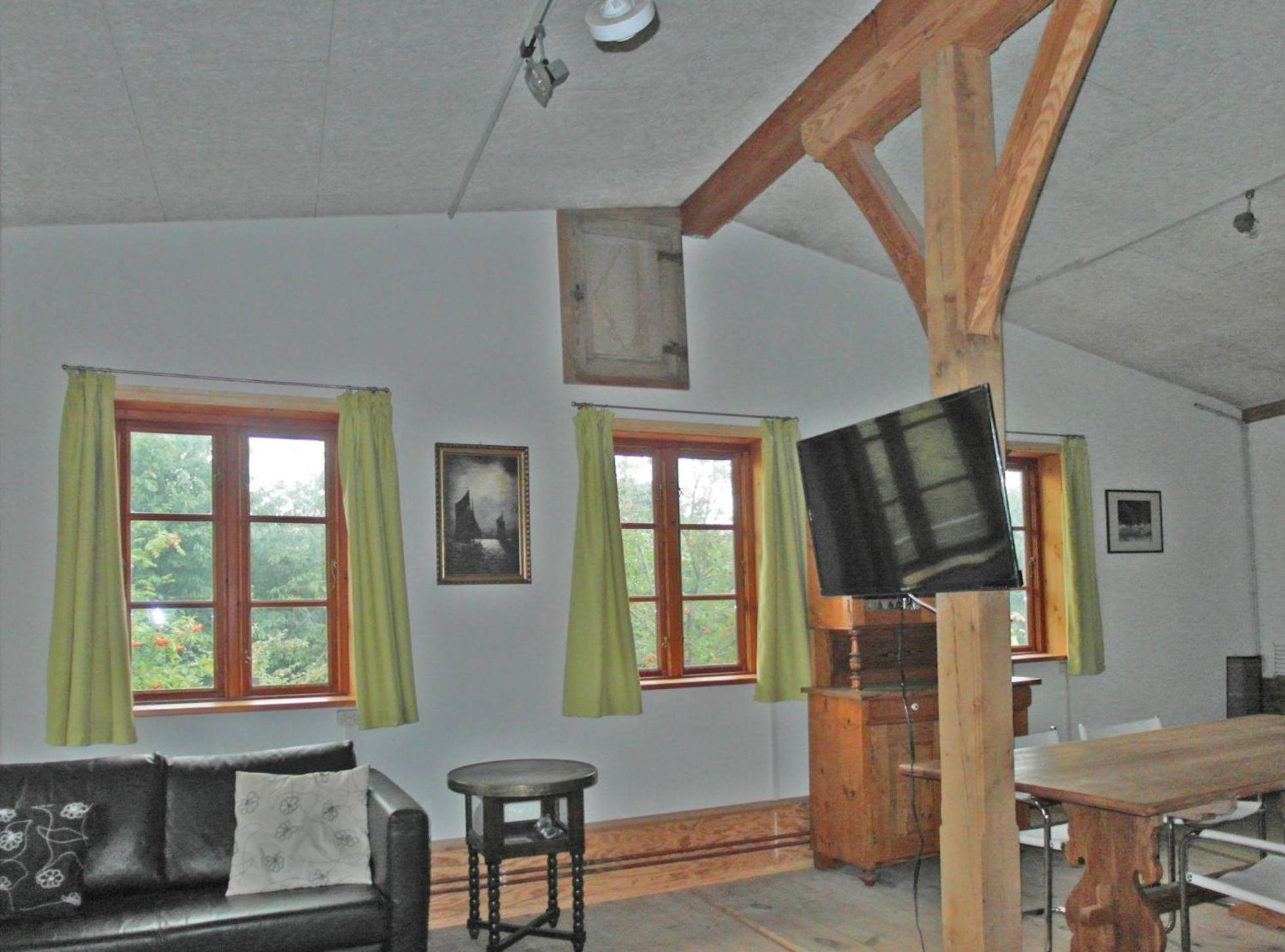 Loftwohnung-hell-geraeumig-antik-zentrale-Lage-in-Suederbrarup