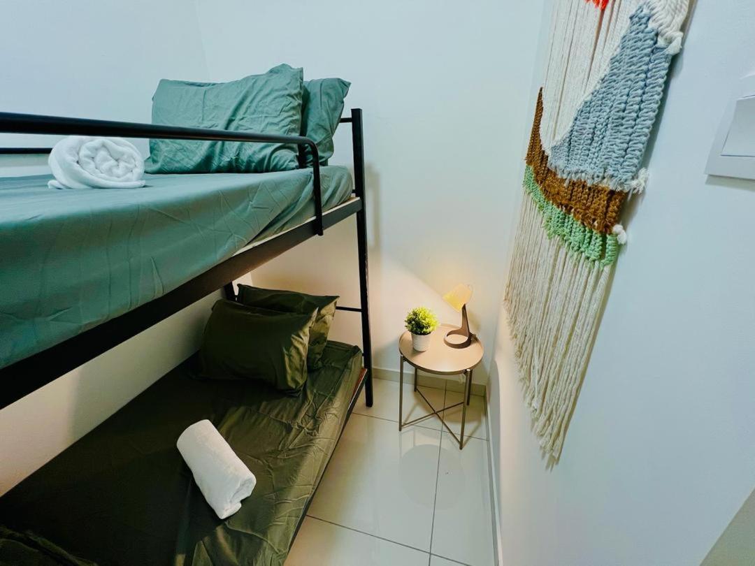 Mosaic Residence Mid Valley South Key BY R9 Homestay