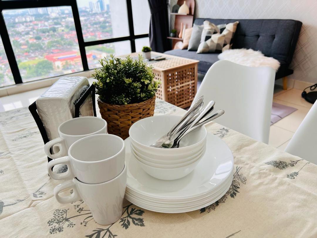 Mosaic Residence Mid Valley South Key BY R9 Homestay
