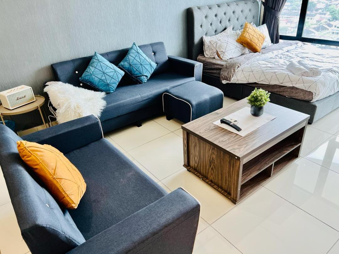 Mosaic Residence Mid Valley South Key BY R9 Homestay