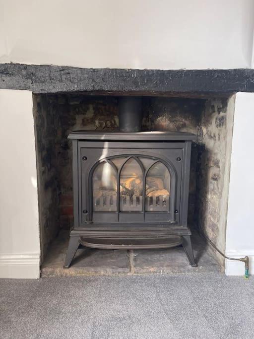 Grade II listed cottage - Free Parking view 4