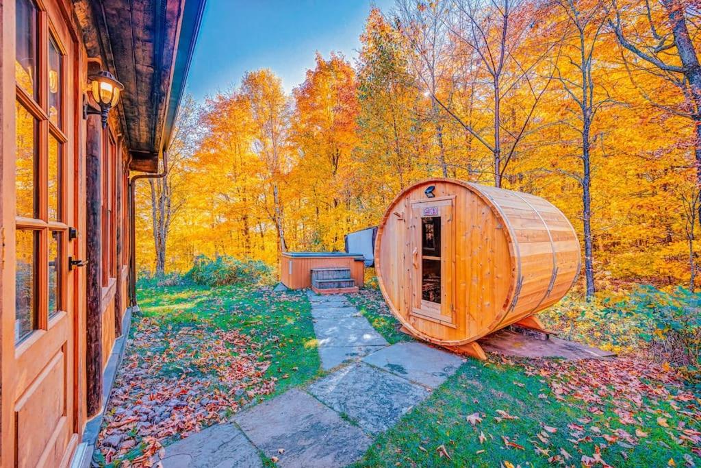 Monopoly Private Hot Tub Sauna Indoor & outdoor pool