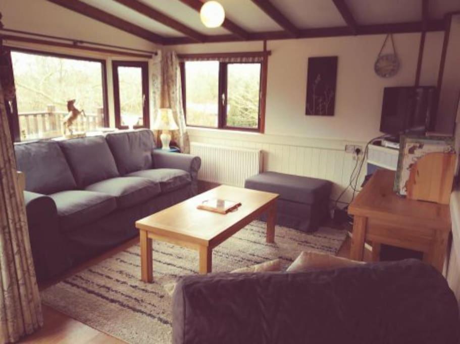 Anne's Lodge Caerberis Holiday Park, dog friendly
