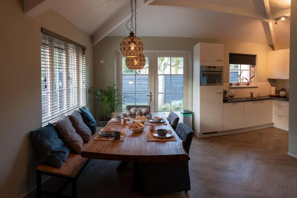 Ruim vakantiehuis met mooie tuin op de Veluwe