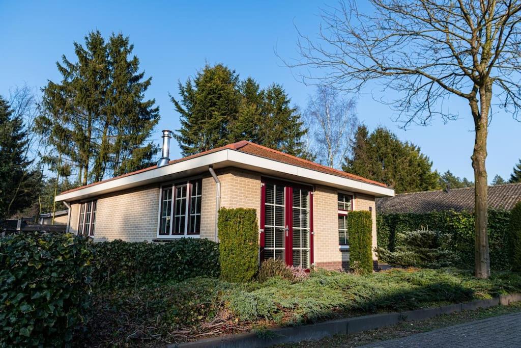 Ruim vakantiehuis met mooie tuin op de Veluwe