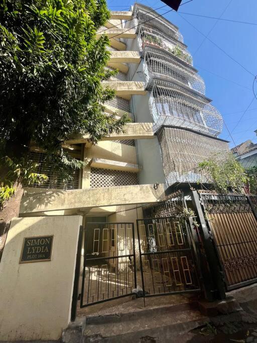 Simon Lydia 3 - A Bliss Nest in Bandra, Pali Village by Connekt Homes view 2