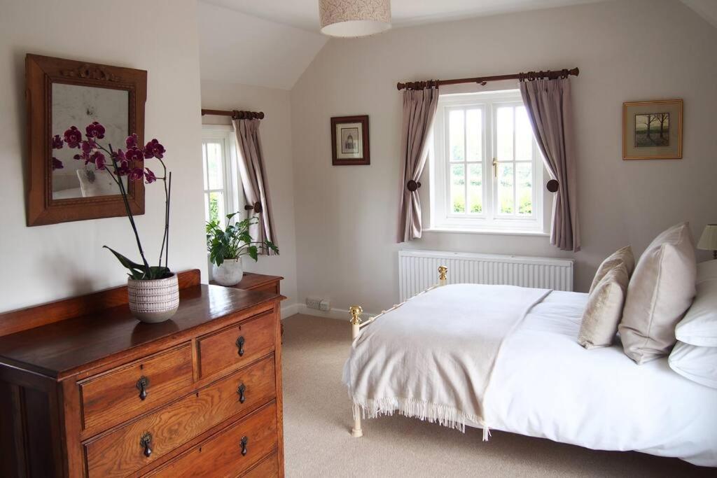 Stablehurst Cottage
