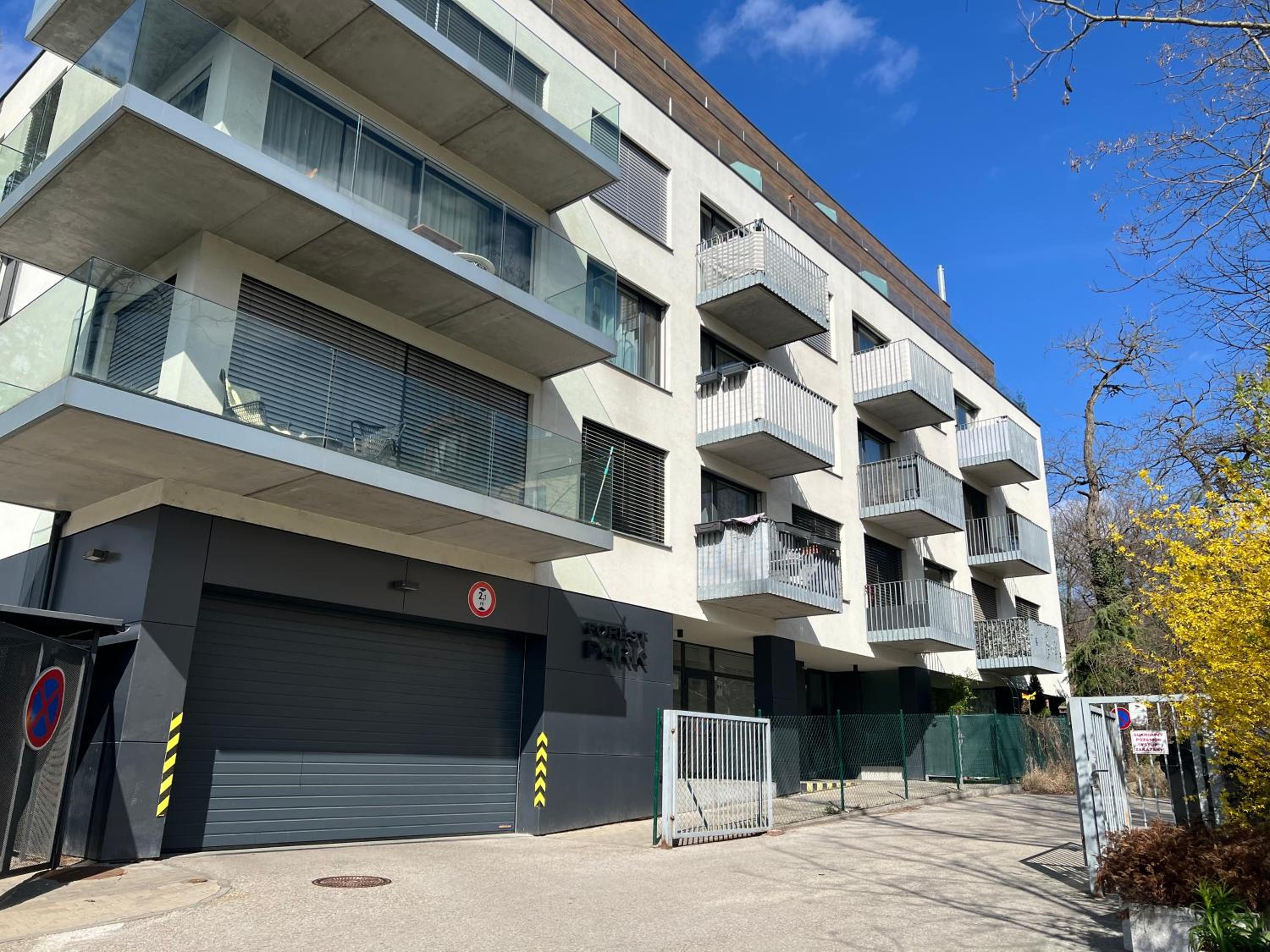 Hotel Forest Park Garden Apartment