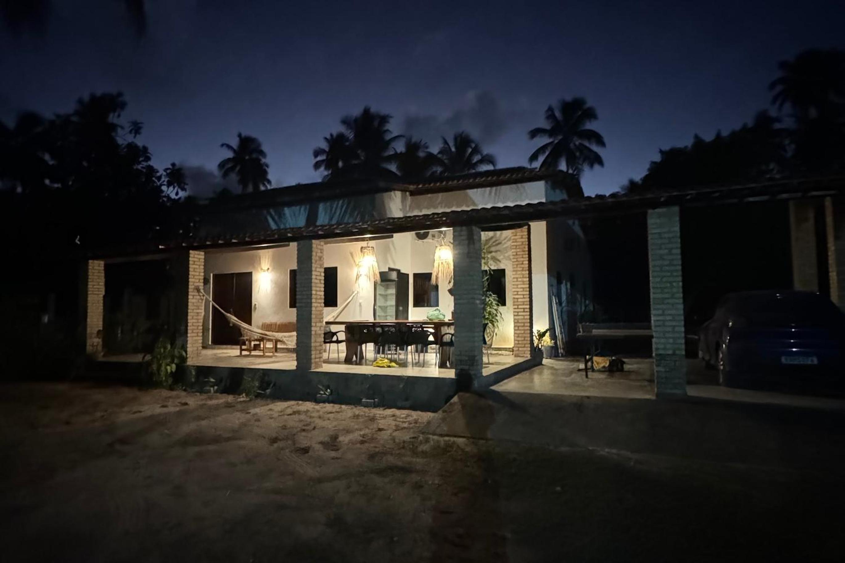 A Casa de Ponta-Simplicidade e Requinte -Estrutura Completa a 150m da praia