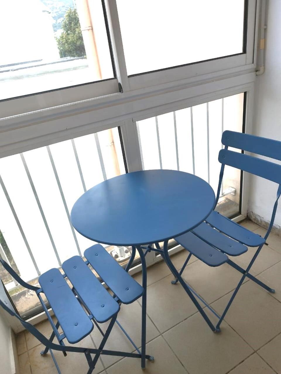 Comme chez Soi - Studio tout équipé - By Sister Home view 4