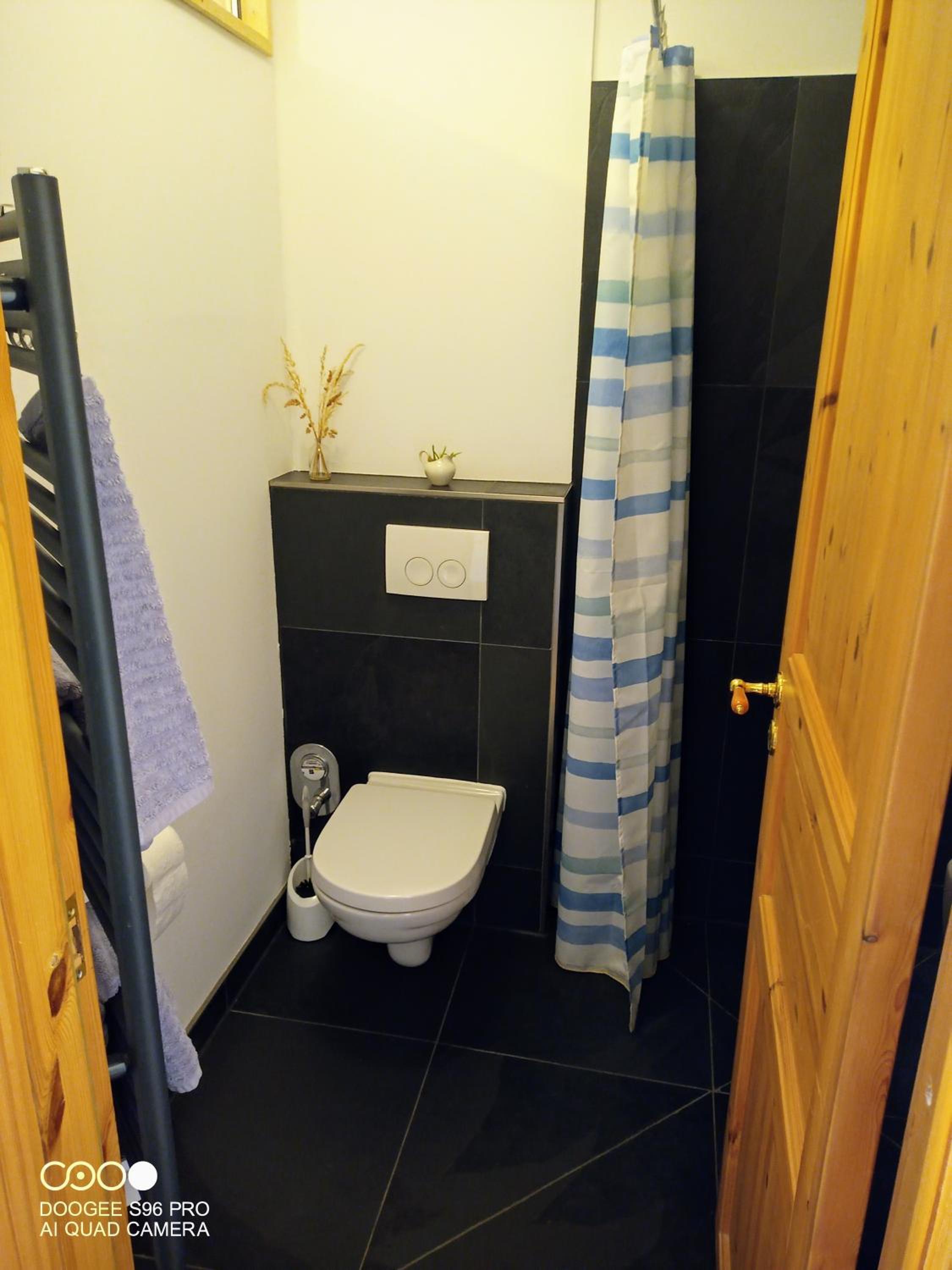 Gemütliche Premium Öko Ferienwohnung in Resthof, super ausgestattet, keine Handwerker und Monteure