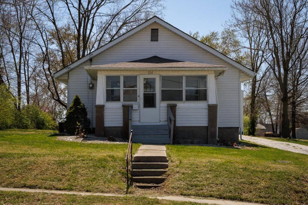 Hotel Comfortable and close in to MU and Downtown - Image 1