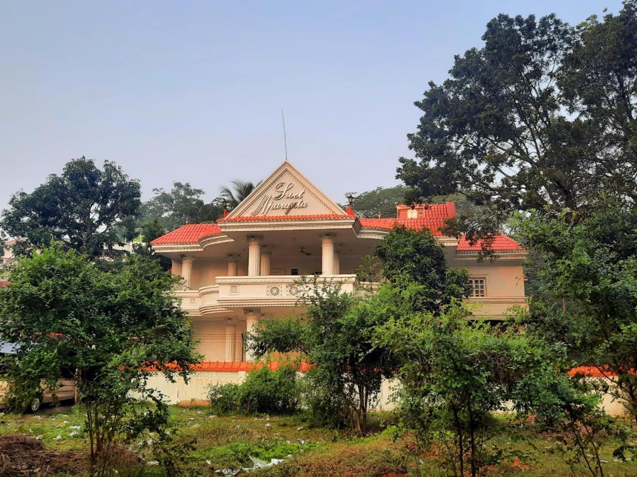 SWET APARAJITA