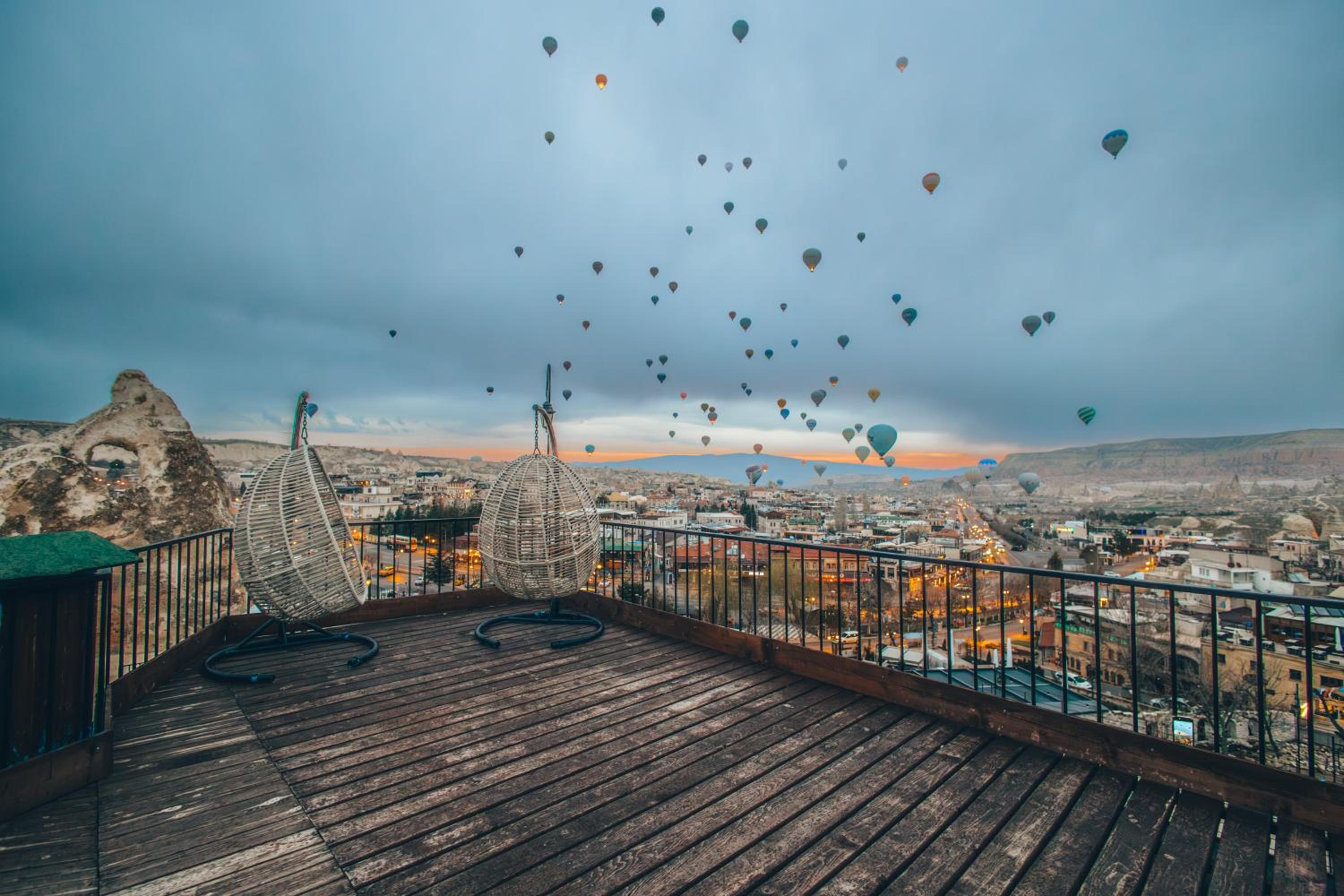 Bedrock Cave Hotel - Image 77