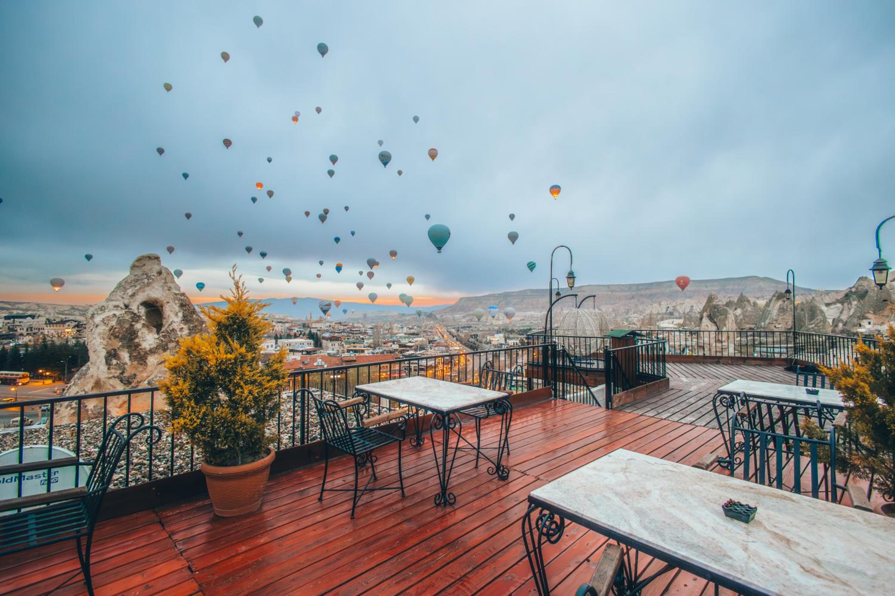 Bedrock Cave Hotel - Image 123