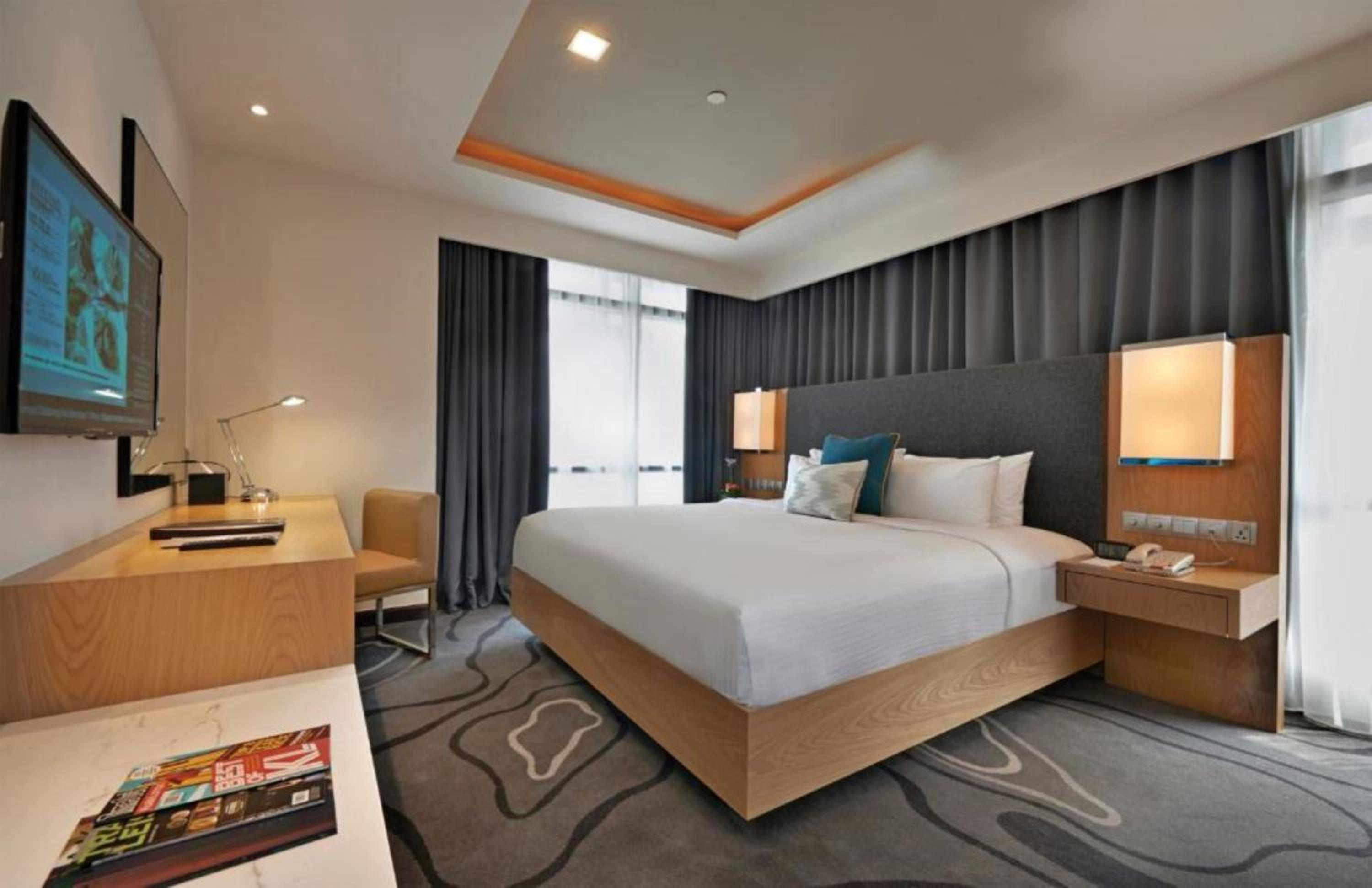 White Suite At Times Square