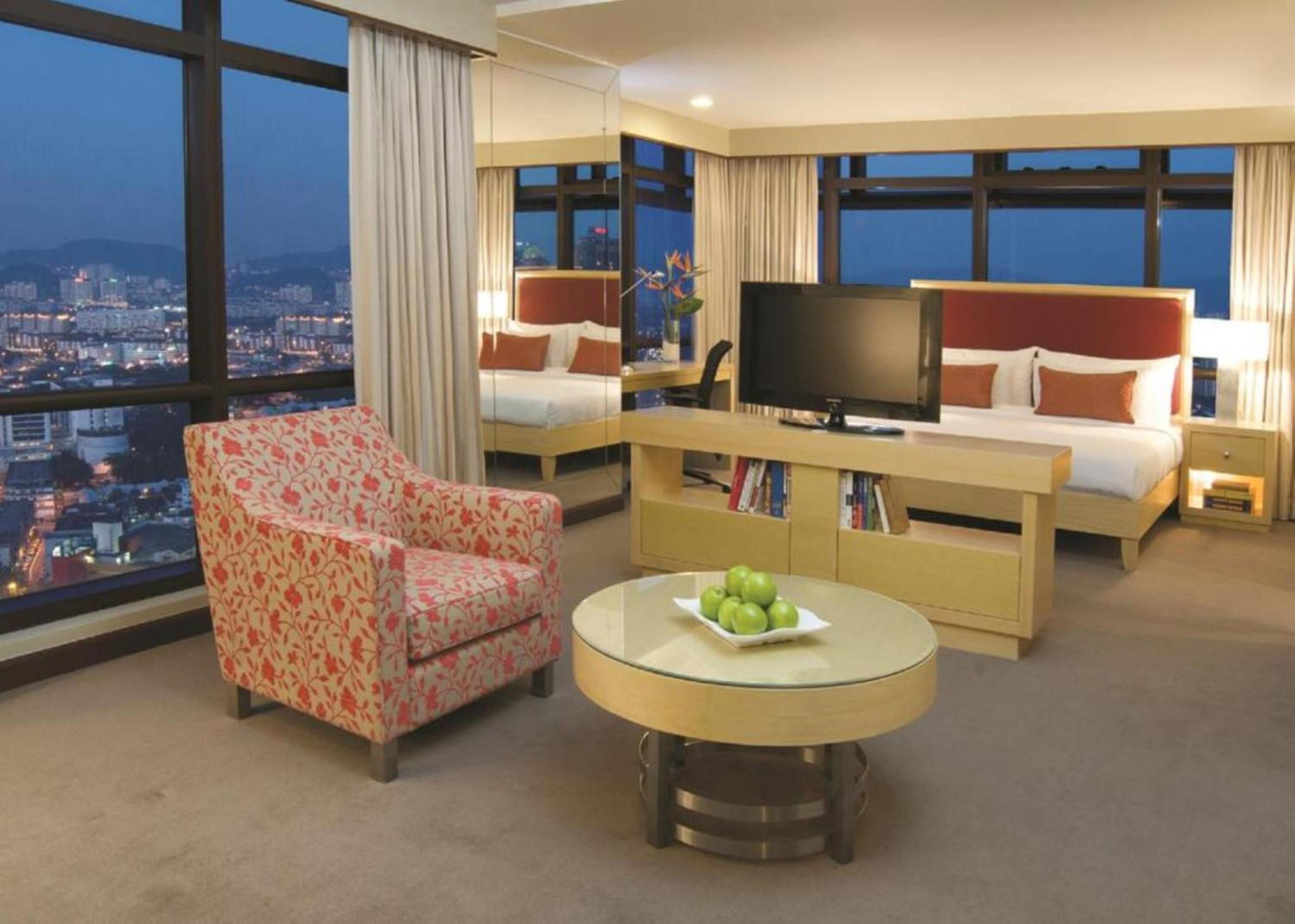 White Suite At Times Square
