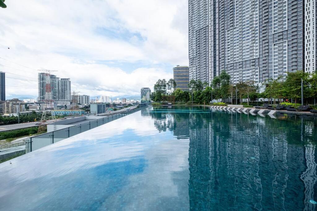 Picasso @ M Vertica 9pax 3BR near Sunway Velocity