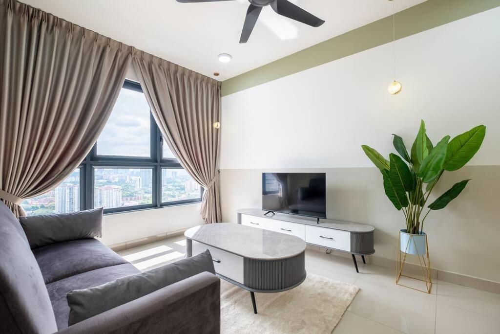 Picasso @ M Vertica 9pax 3BR near Sunway Velocity