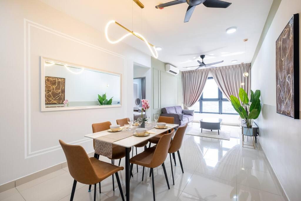 Picasso @ M Vertica 9pax 3BR near Sunway Velocity