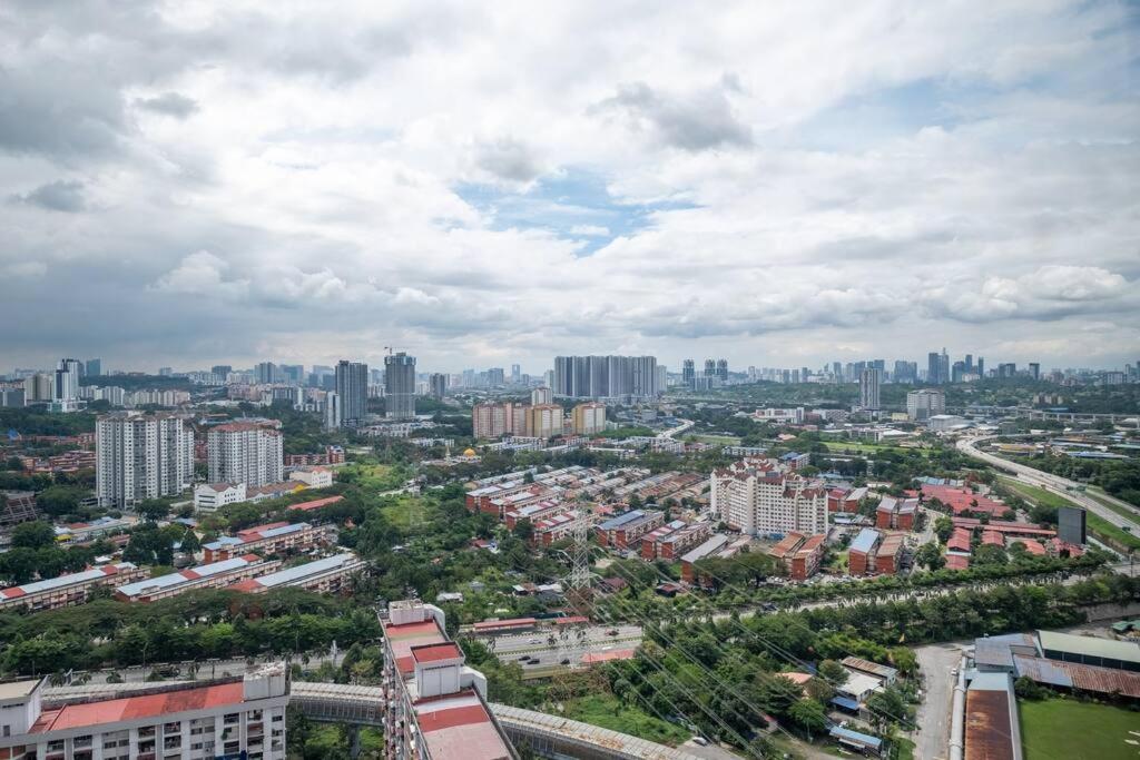 Picasso @ M Vertica 9pax 3BR near Sunway Velocity