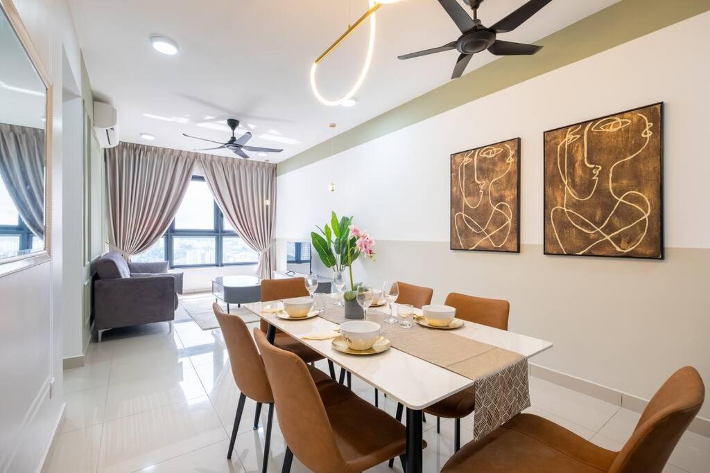 Picasso @ M Vertica 9pax 3BR near Sunway Velocity