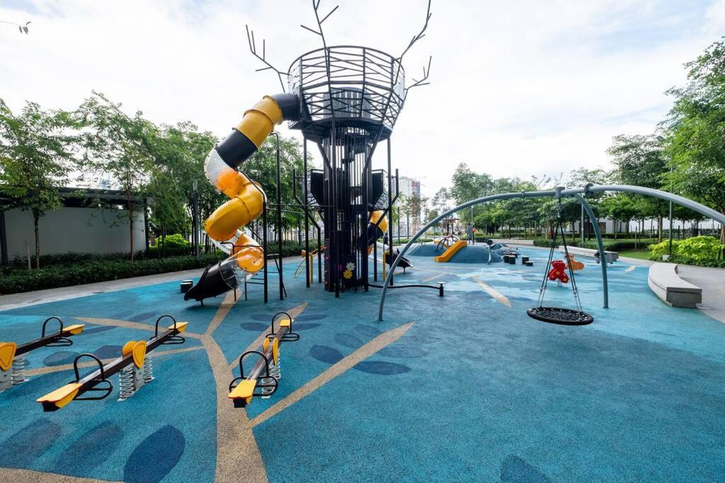 Picasso @ M Vertica 9pax 3BR near Sunway Velocity