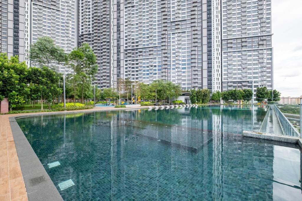 Picasso @ M Vertica 9pax 3BR near Sunway Velocity