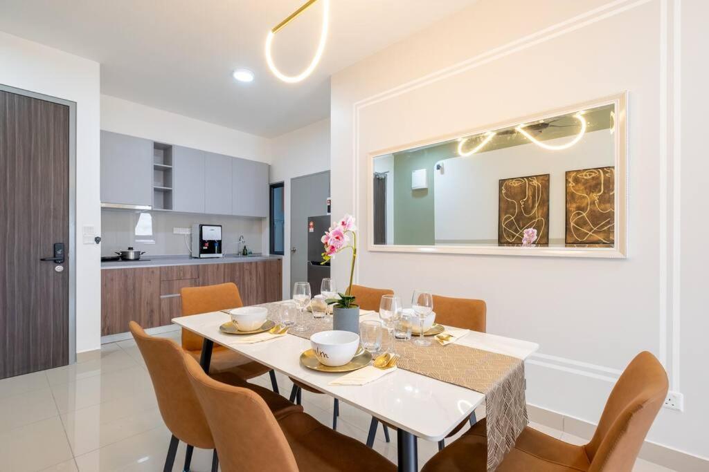 Picasso @ M Vertica 9pax 3BR near Sunway Velocity
