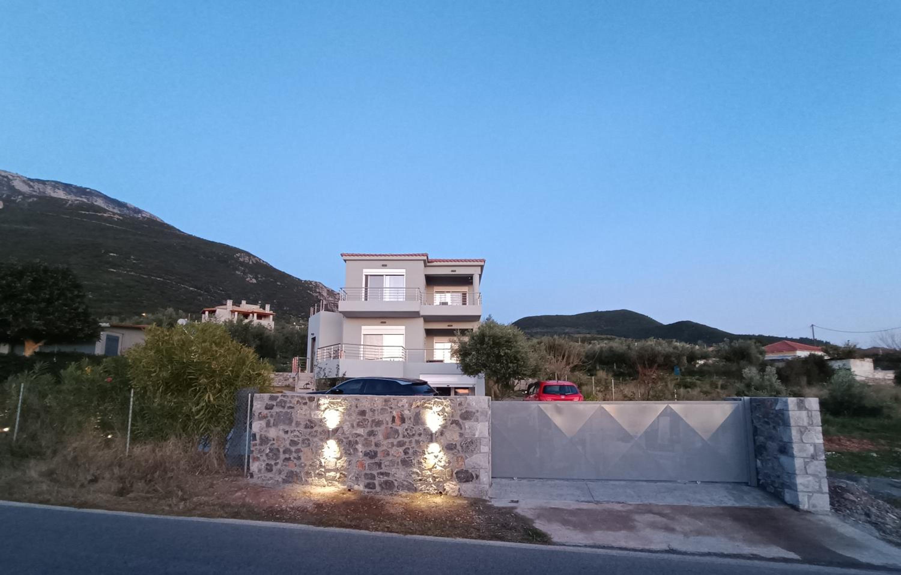 Hotel Evilenia Luxury Apartments - Image 1