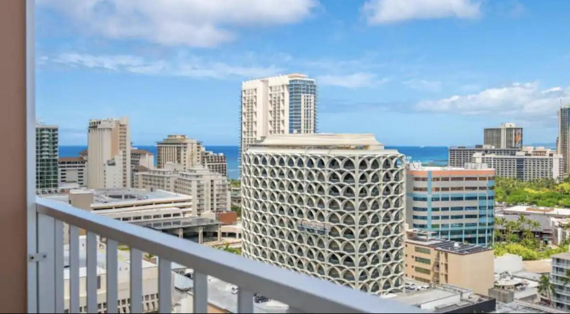 High Floor Marine Surf #2106 - Parking Included