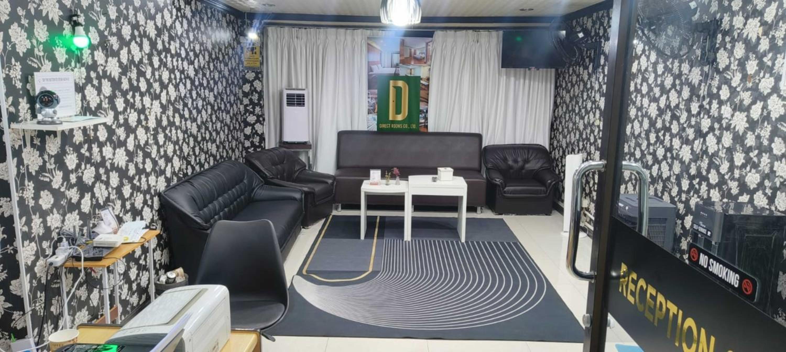 Fully Furnished Omni Tower Apartments Nana - Sukhumvit soi 4