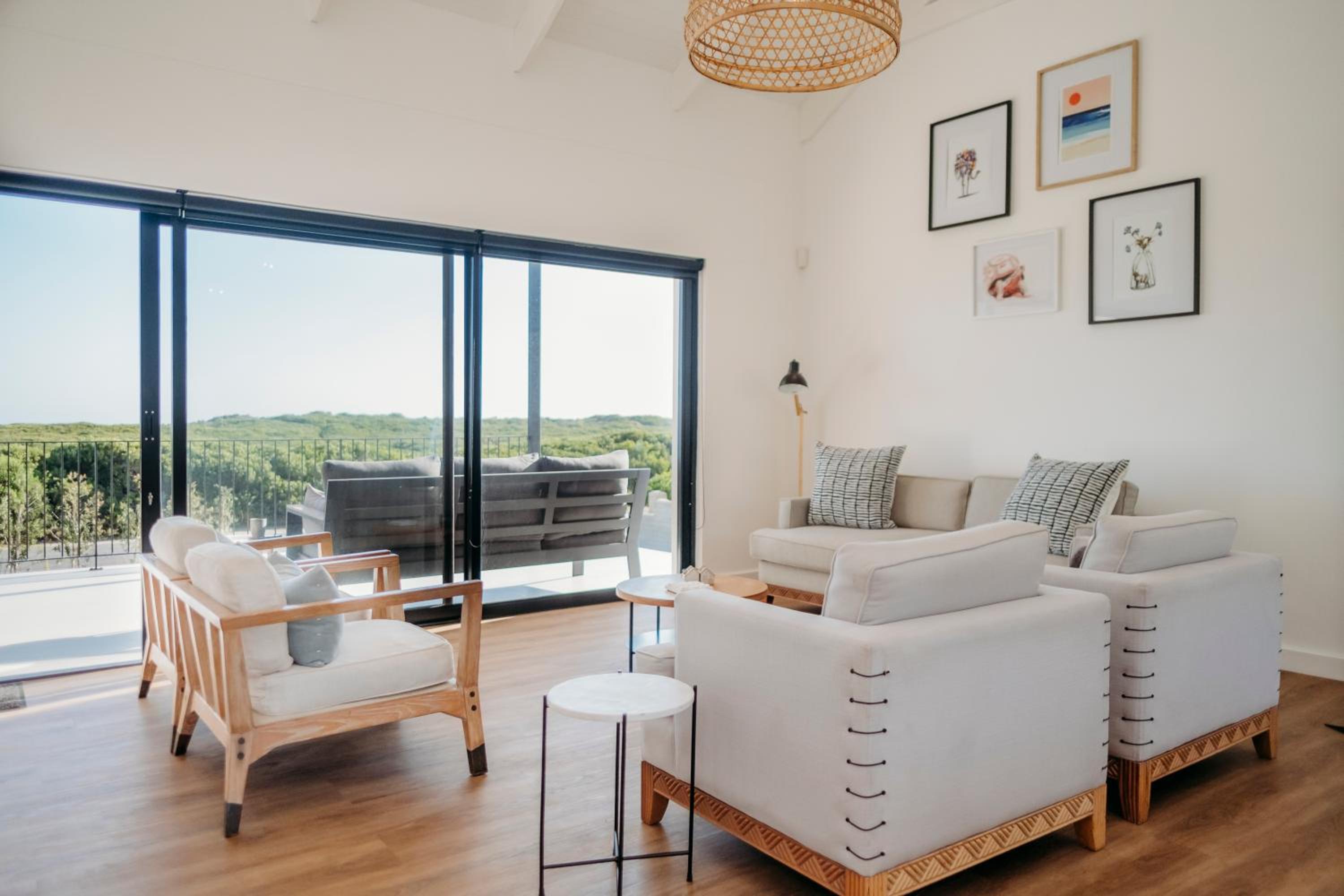 Uitwaaien Beach Cottage view 4