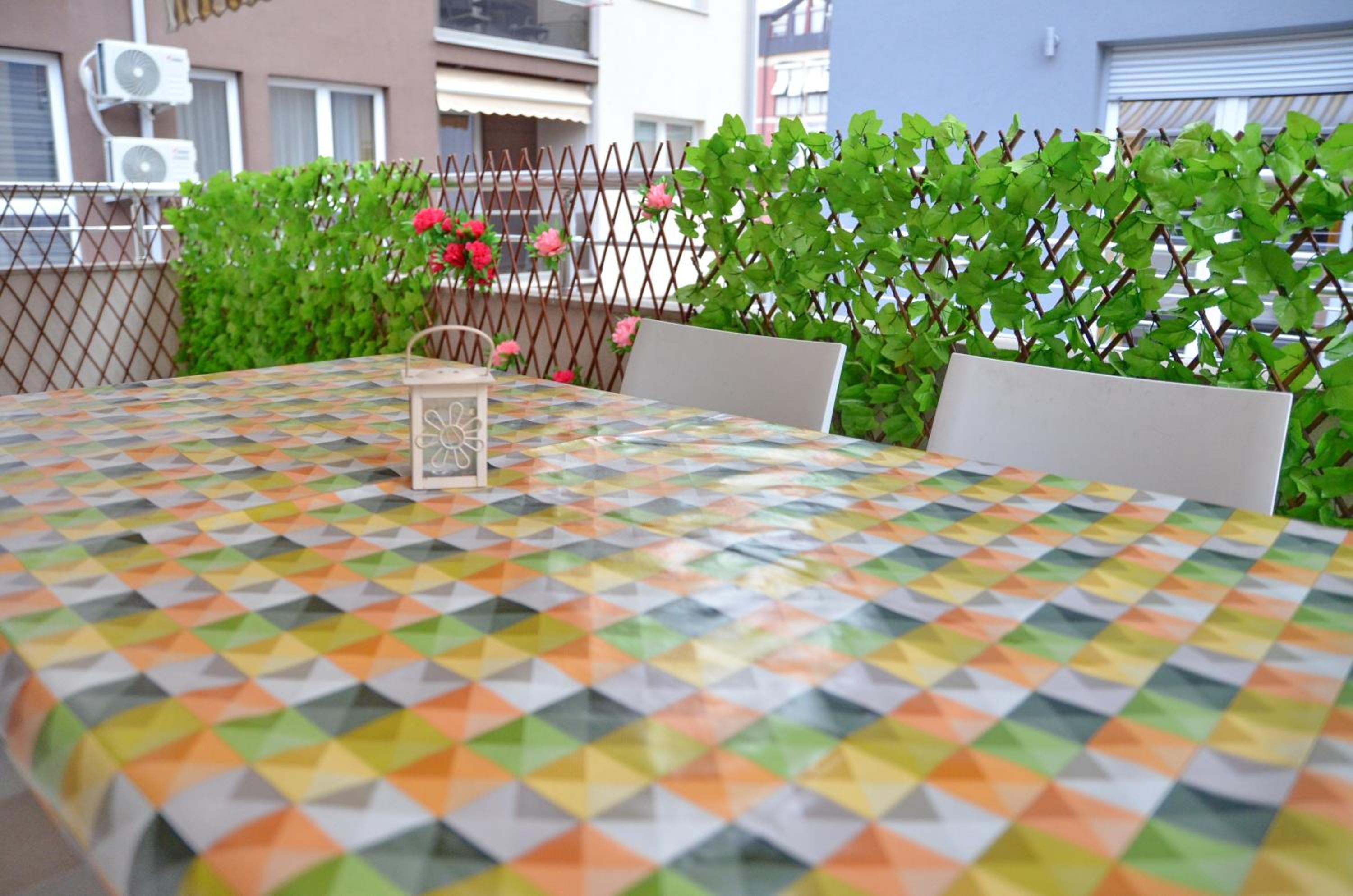 Feel Good Apartments in Center Free Parking
