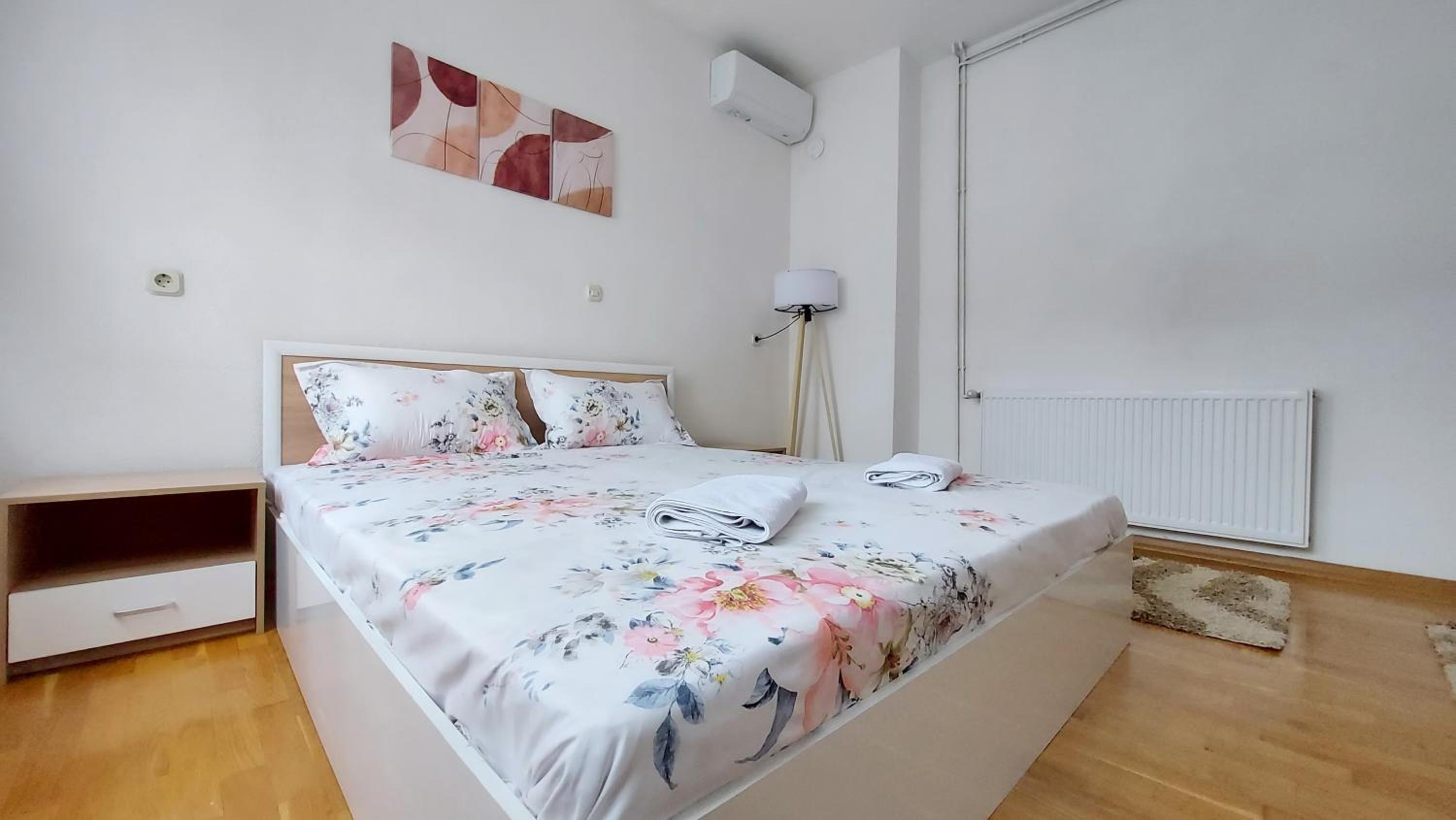 Feel Good Apartments in Center Free Parking