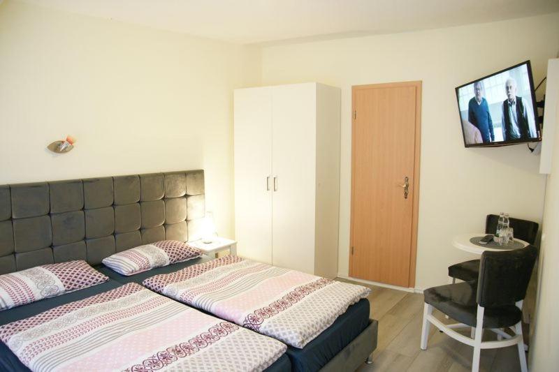 Das Sofa Restaurant-Hotel-Spätkauf