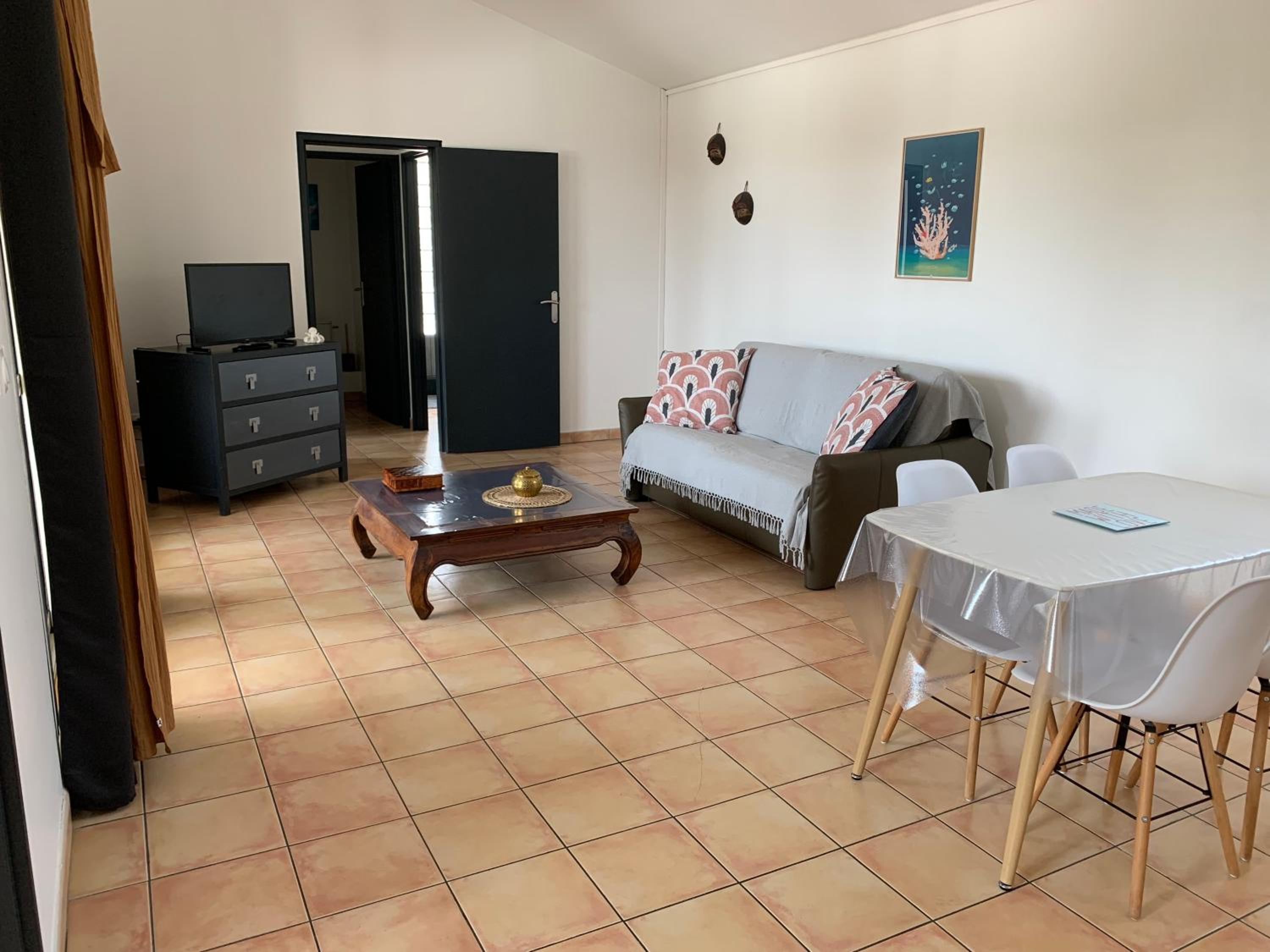 T2 calme centre Saint Gilles les Bains Elaunis Etoilée view 3